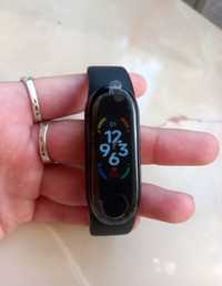 Продам новые Mi Band 7