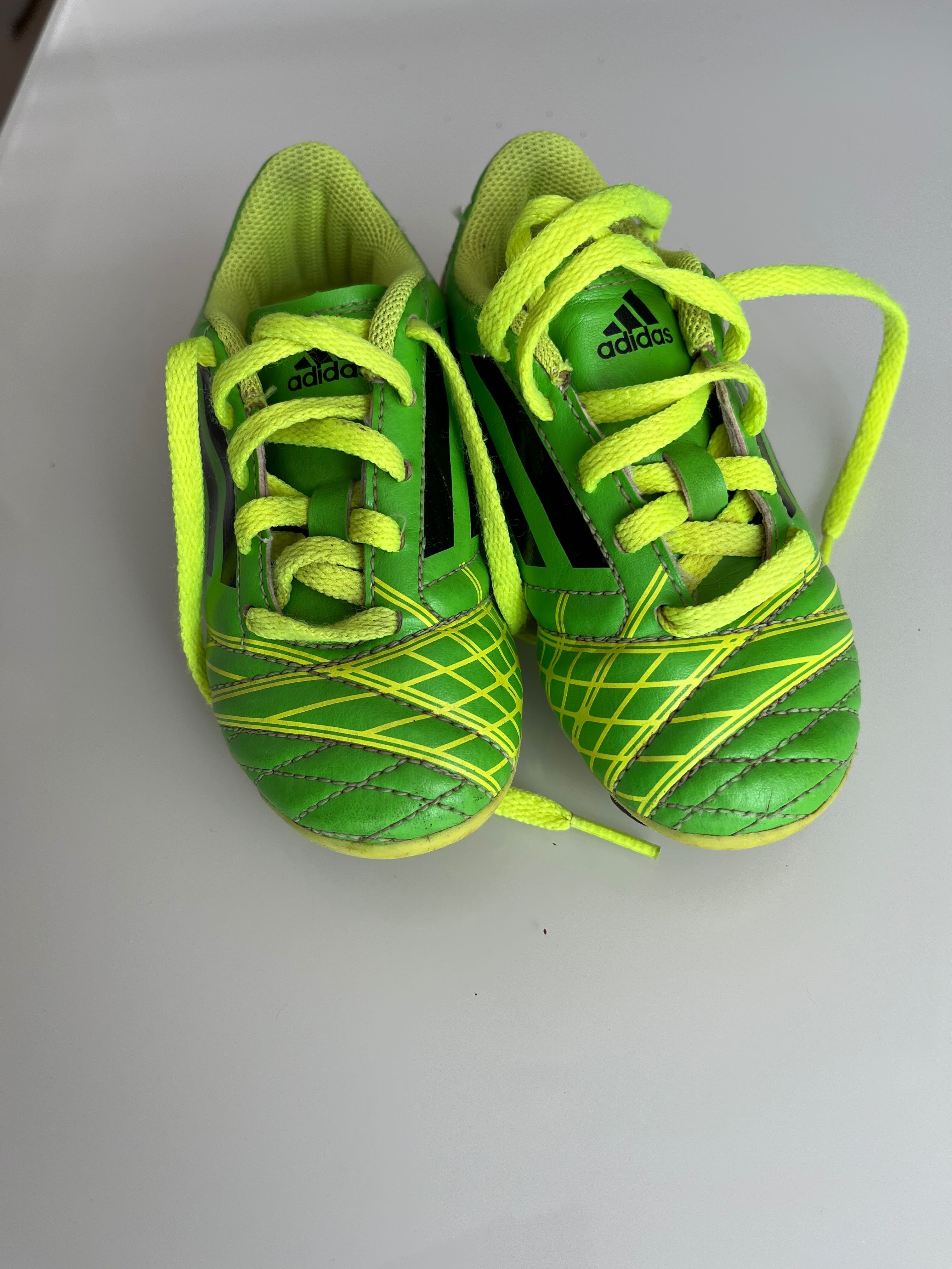 Adidas 28 роз буци / копочки / футбольні
