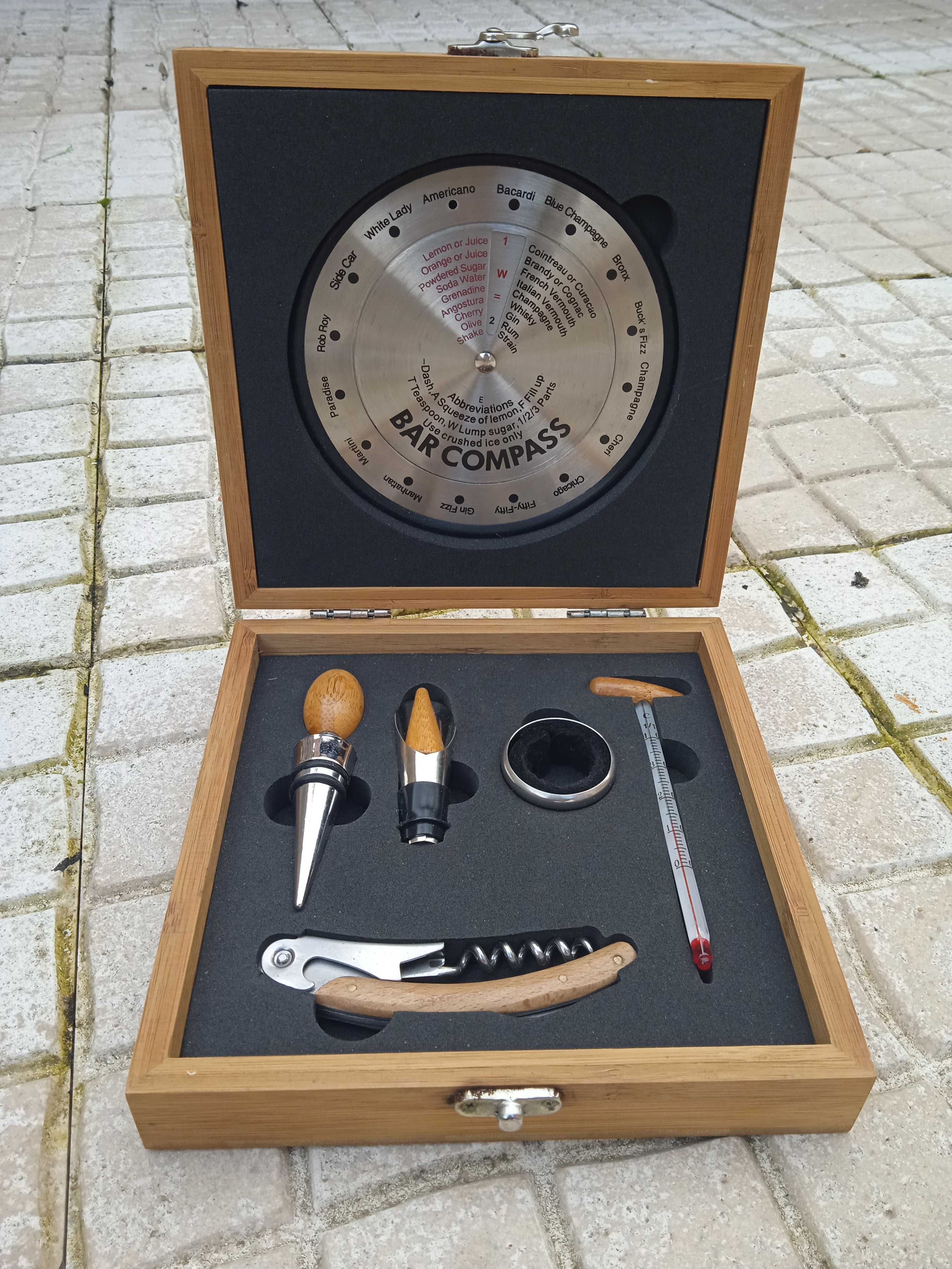 Conjunto Bar compass