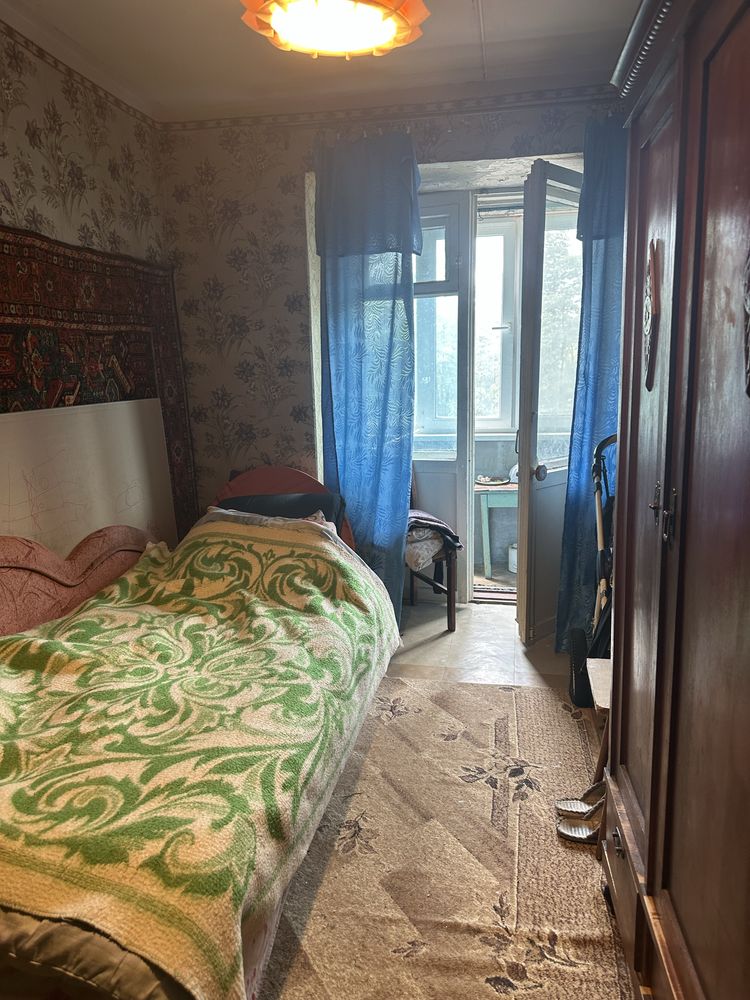 Продам 2 х ком квартиру, бассейн Микомп