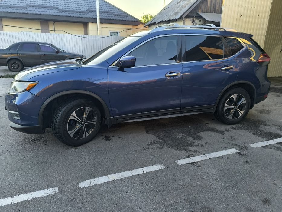 Продам Nissan Rogue