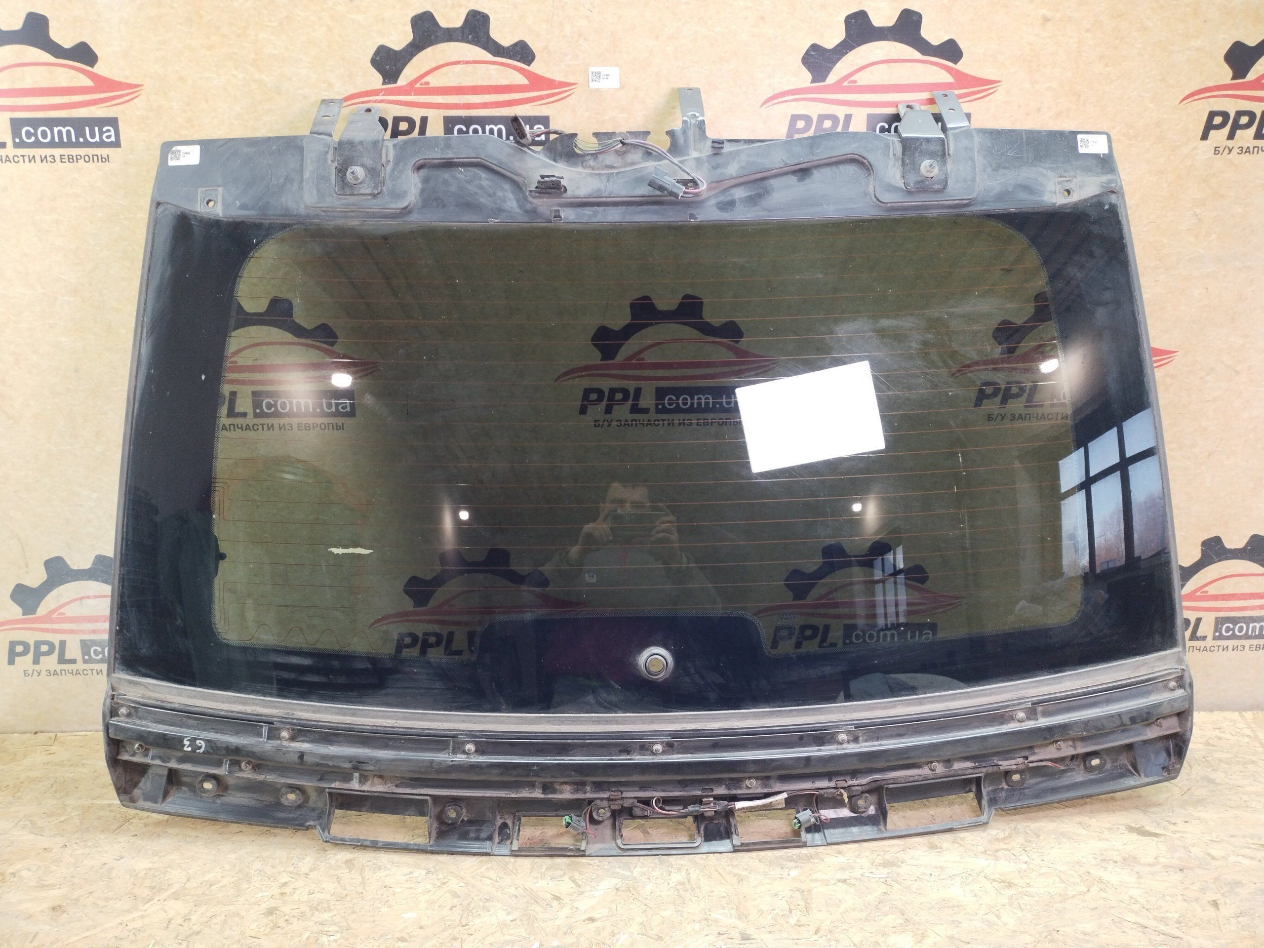 Range Rover Sport L320 2005-2009 стекло крышки багажника