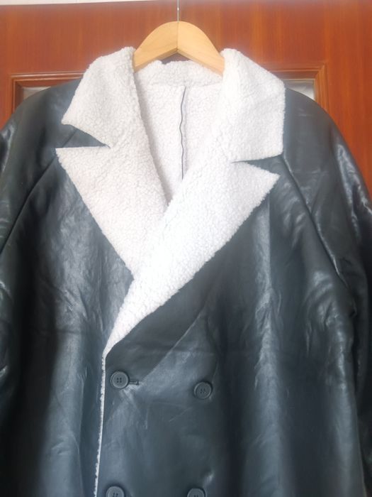 casaco Napa,parece pele, novo veste até XL, com portes 14,50€