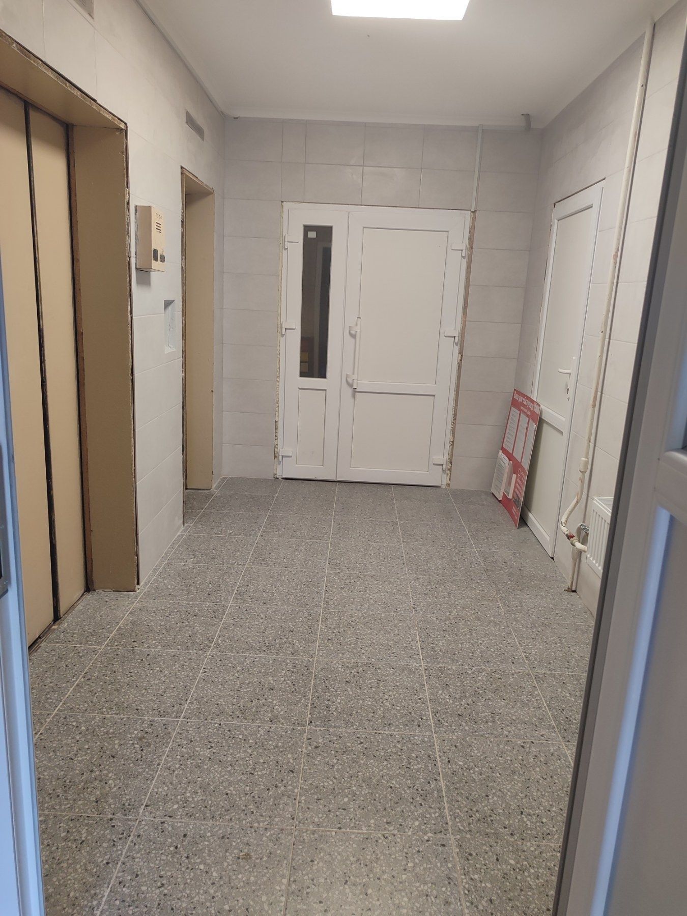 Без%. ПОЗНЯКИ. Продаж 3-ї квартири. 76,5 кв.м. Вул. Анни Ахматової 19.