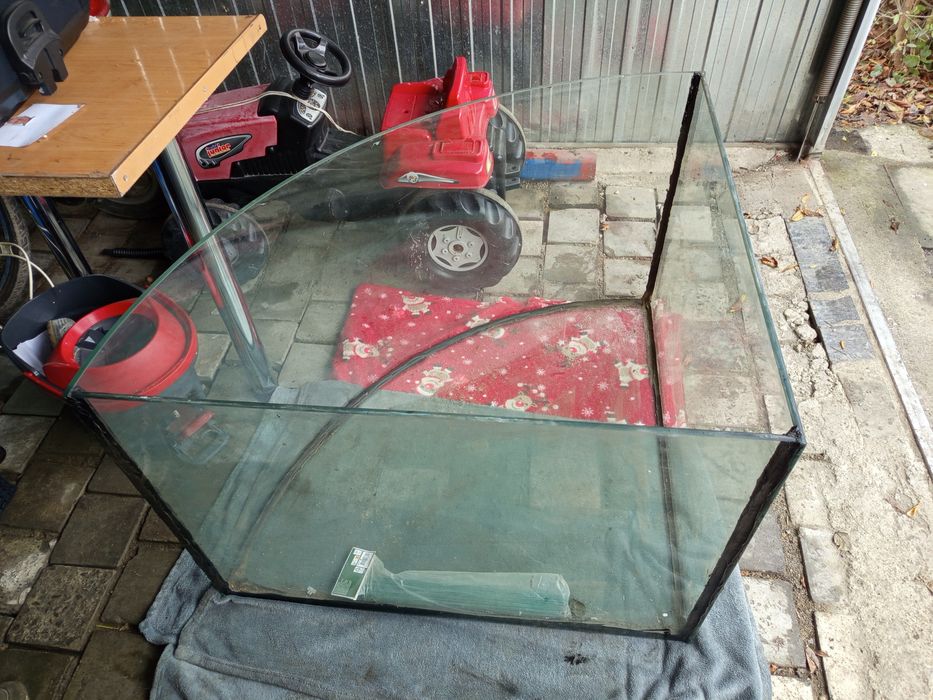 Akwarium 300L narożne panoramiczne z pokrywą