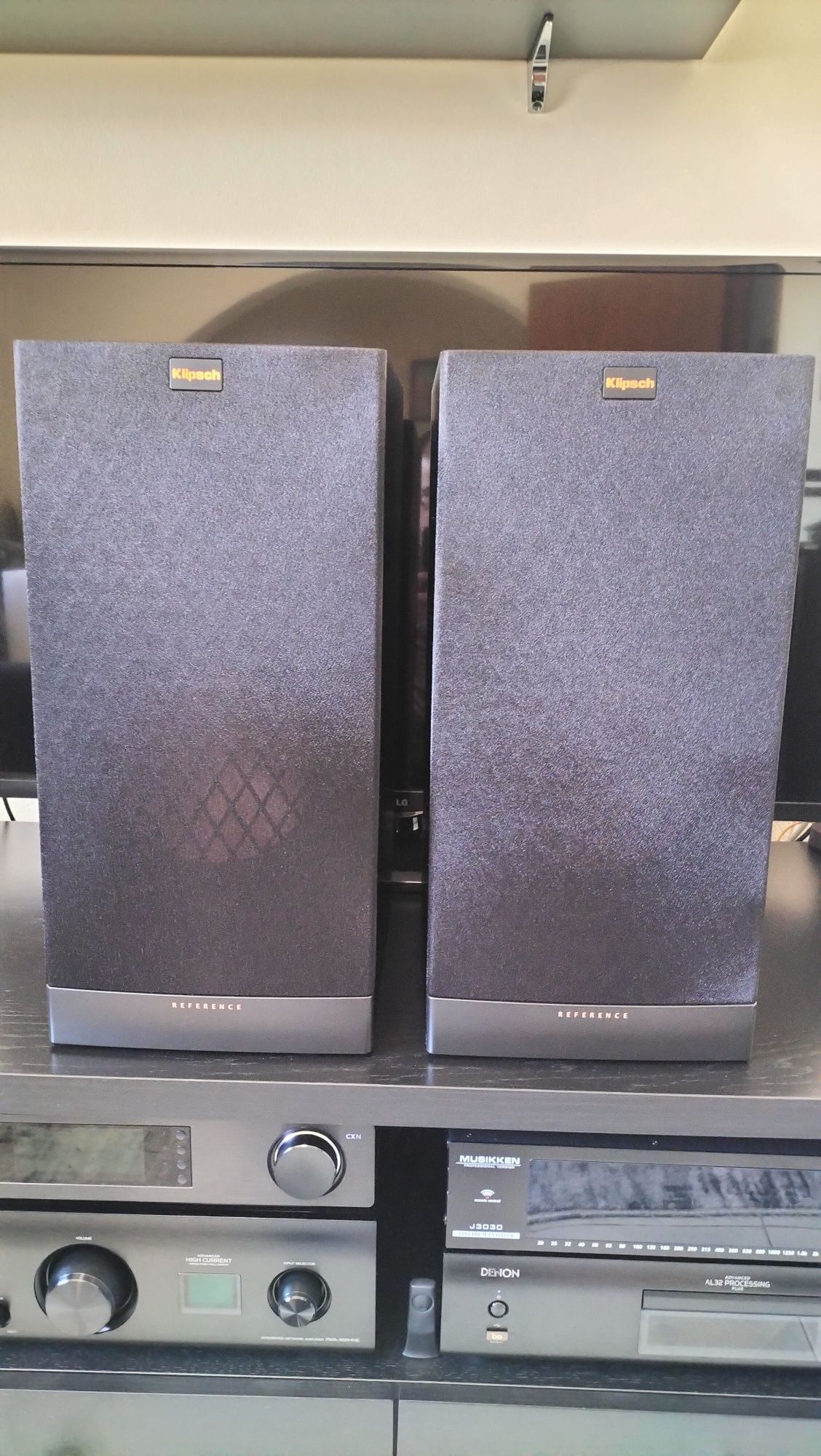 Colunas de som klipsch RB81 ll .