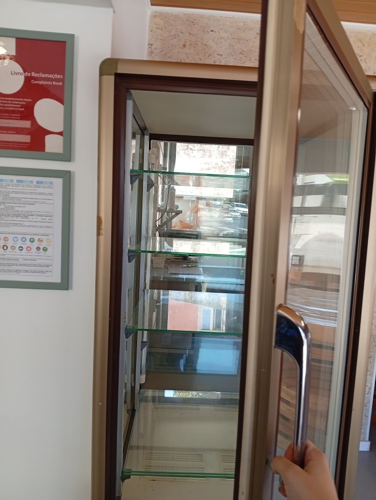 Vitrine para bolos