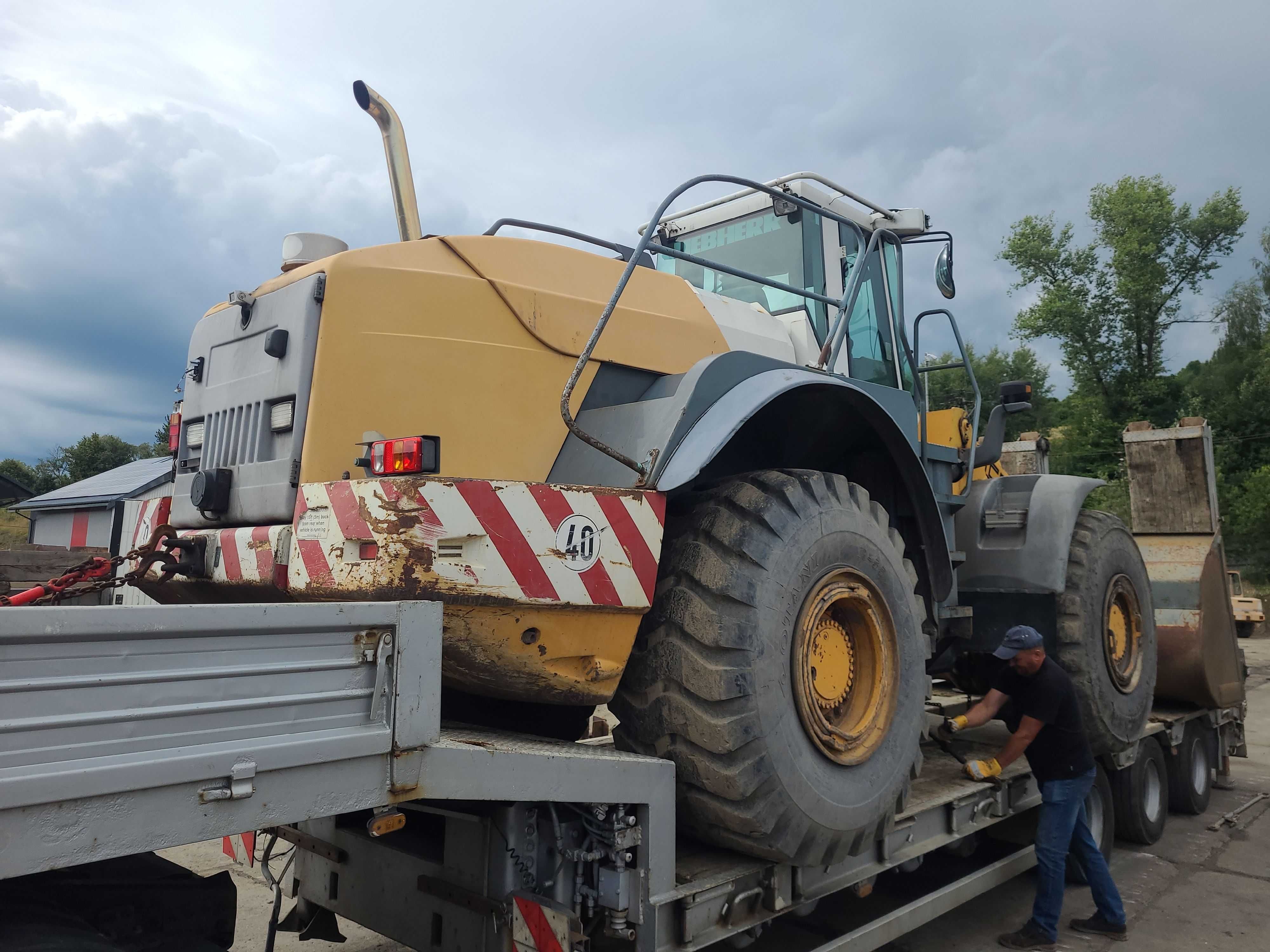 Oblachowanie, błotniki, obudowy, klapy do ładowarki Liebherr L574