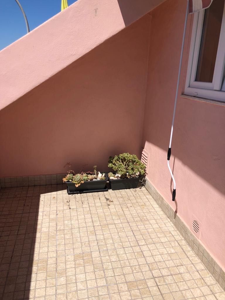 Magnífico Estúdio Em Oeiras com Varanda