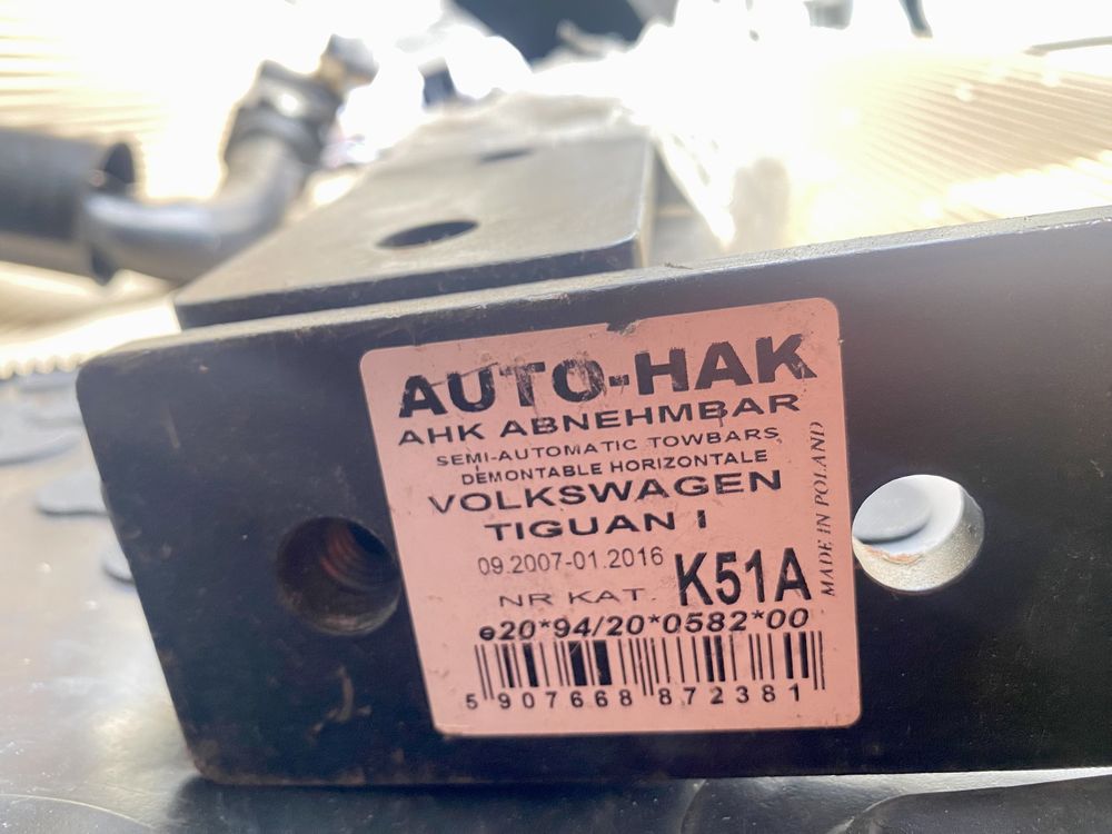 Фаркоп AutoHak для Volkswagen Tiguan (2007-2016)