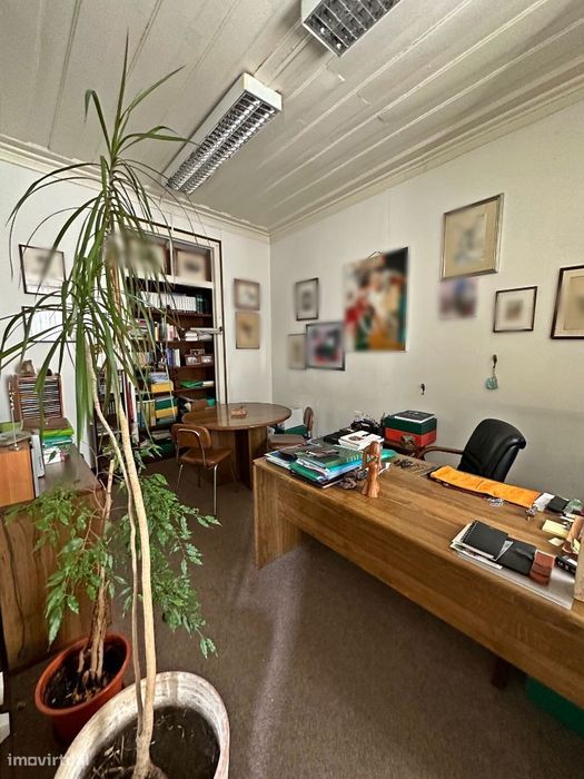 Prédio com 3 frentes no Centro Histórico