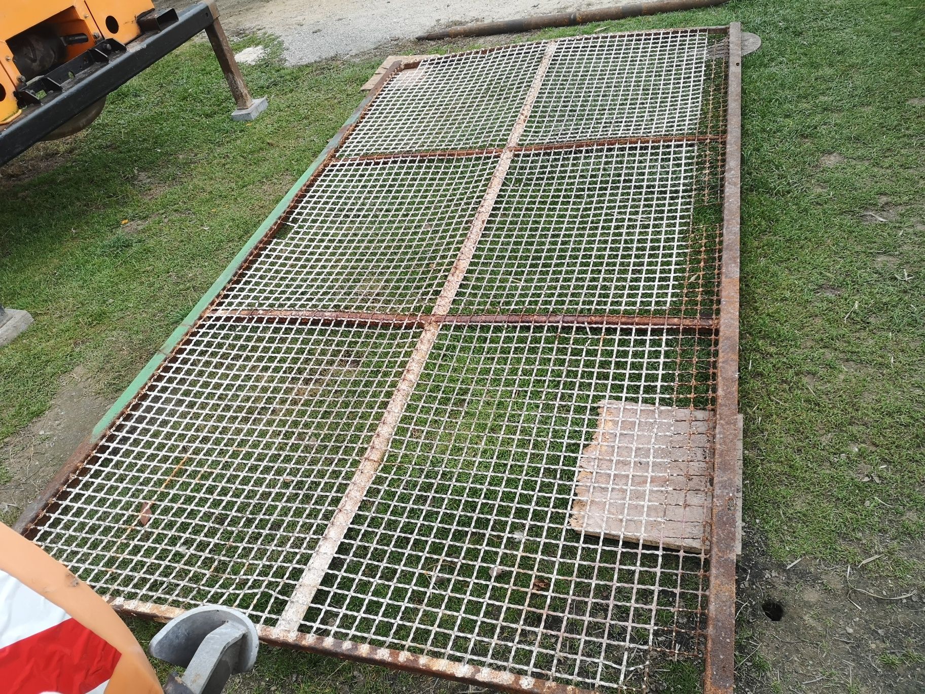 Krata siatka od piaskarko solarki
