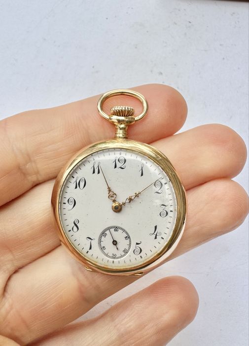 Золотые карманные часы Омега