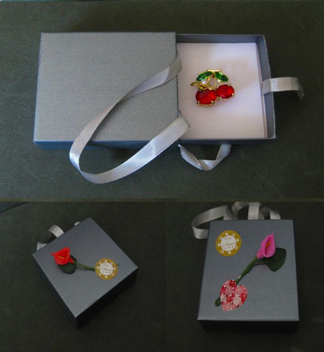 Alfinete / Broche / Pregadeira 2 Cerejas NOVO