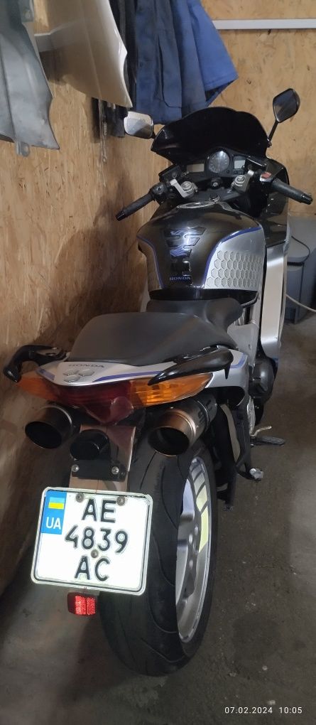 Honda vfr800 2002