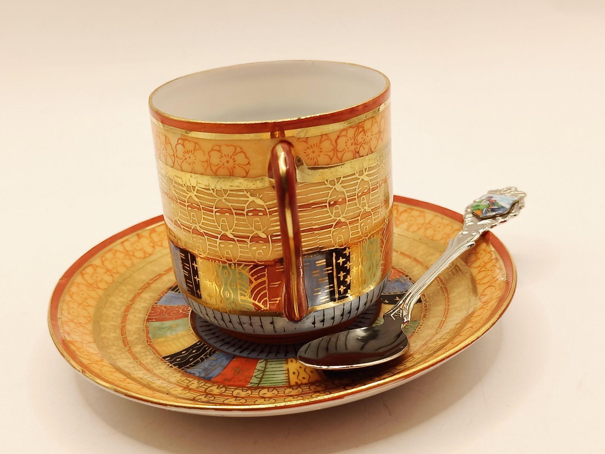 Przepiękna porcelana filiżanka i spodek do tego łyżeczka
