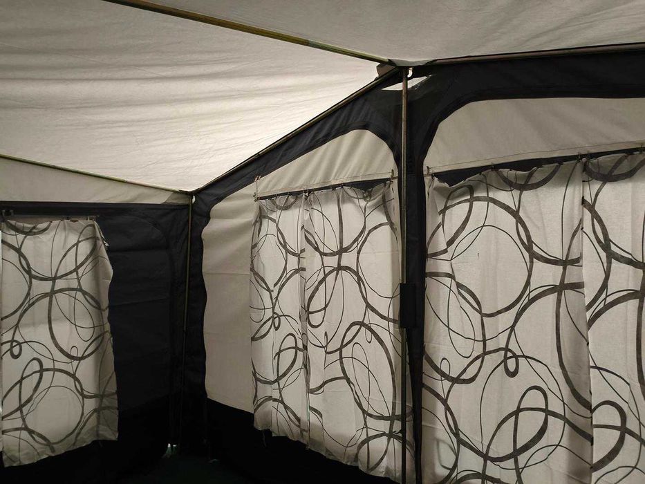 Przedsionek do przyczepy rozm. 825-850 cm. Jak nowy!!