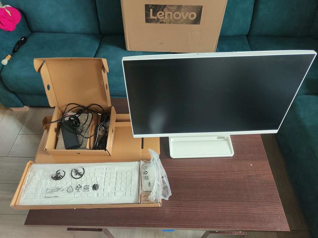 Komputer Lenovo IdeaCentre AIO 3-24