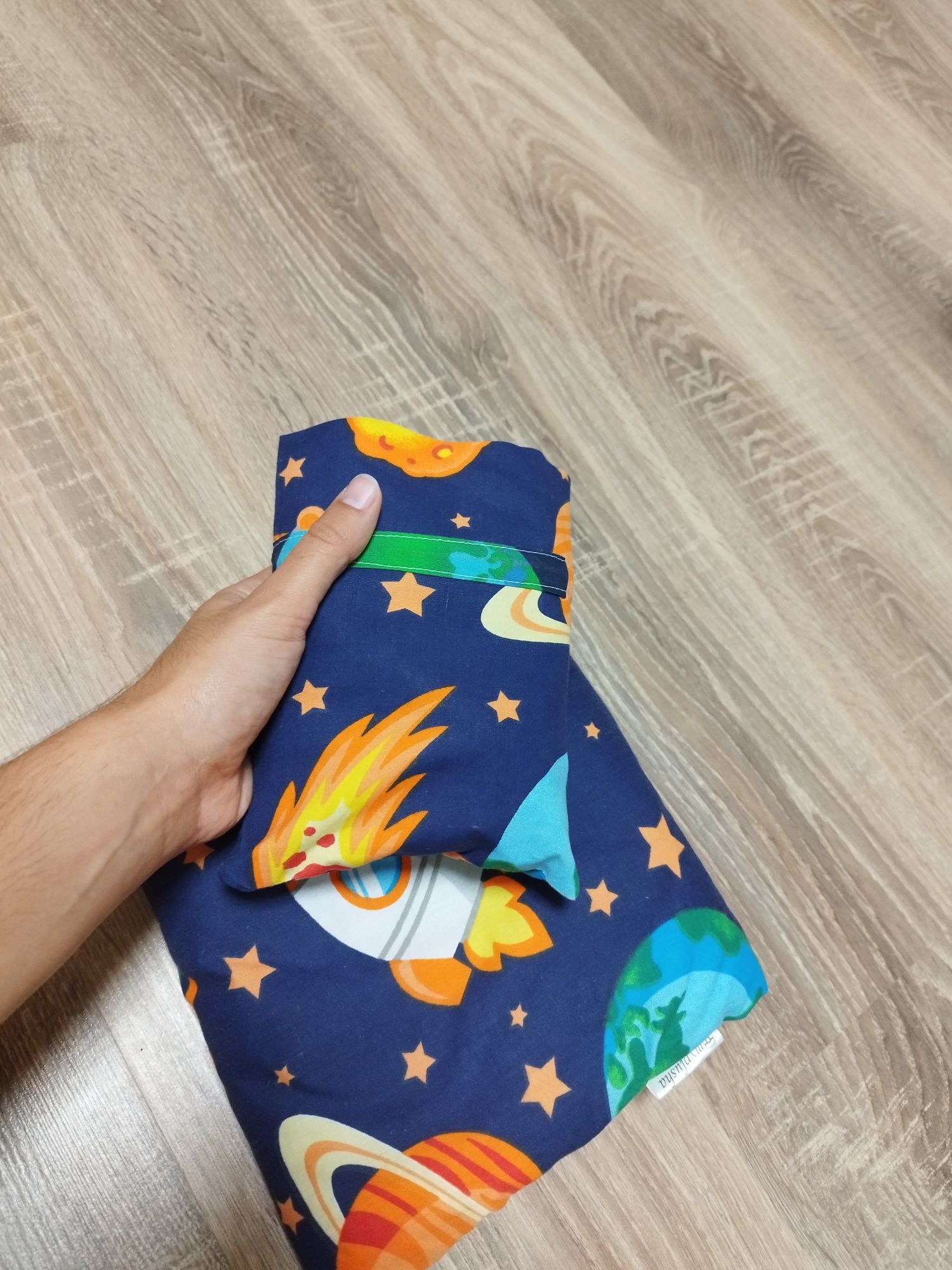 Накидка для годування