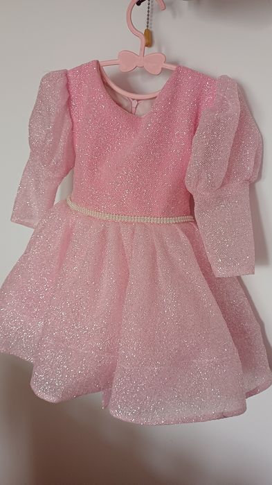 Сукня для дівчинки святкова