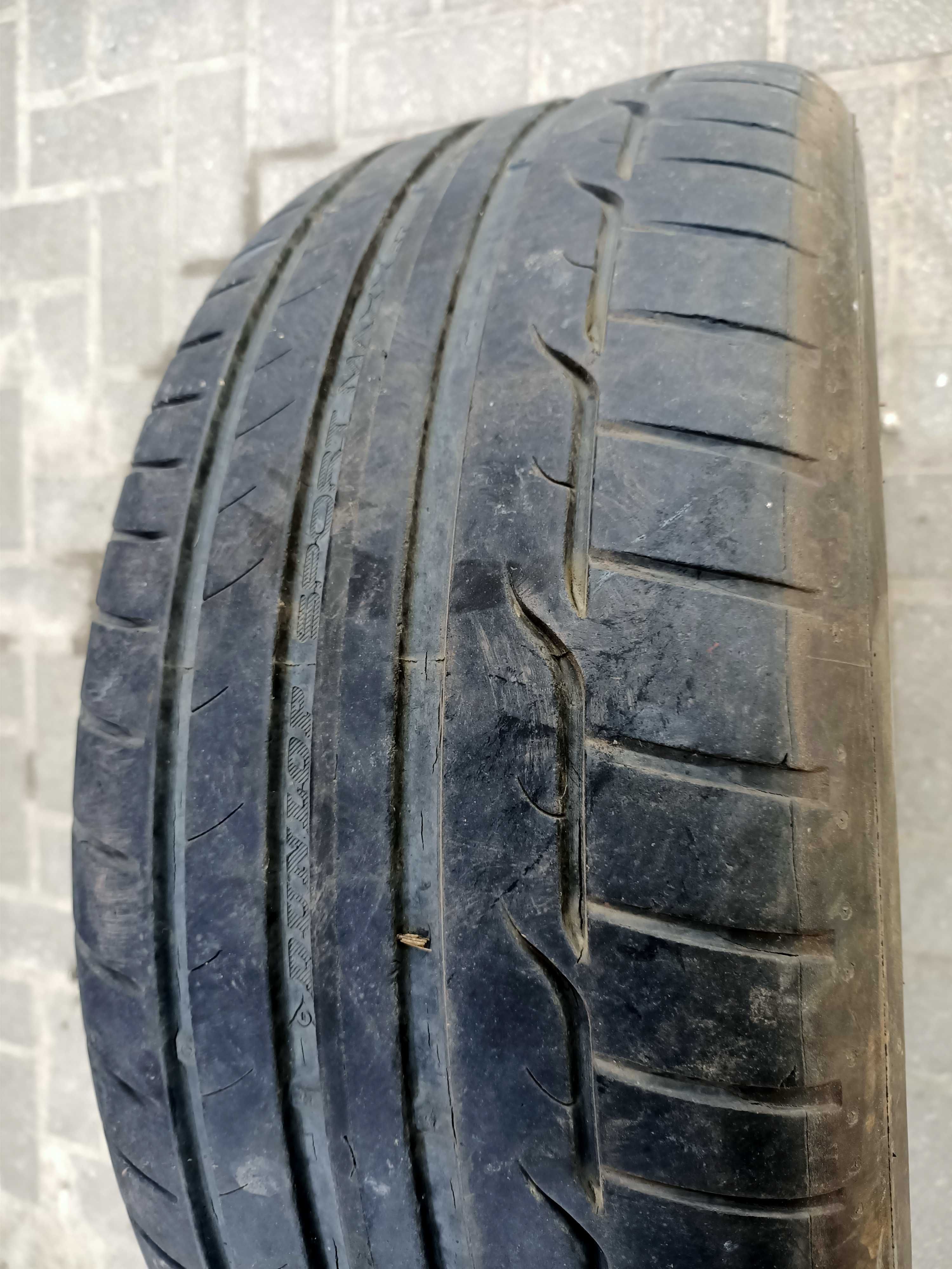 Sprzedam opony Dunlop 225/50 r.17