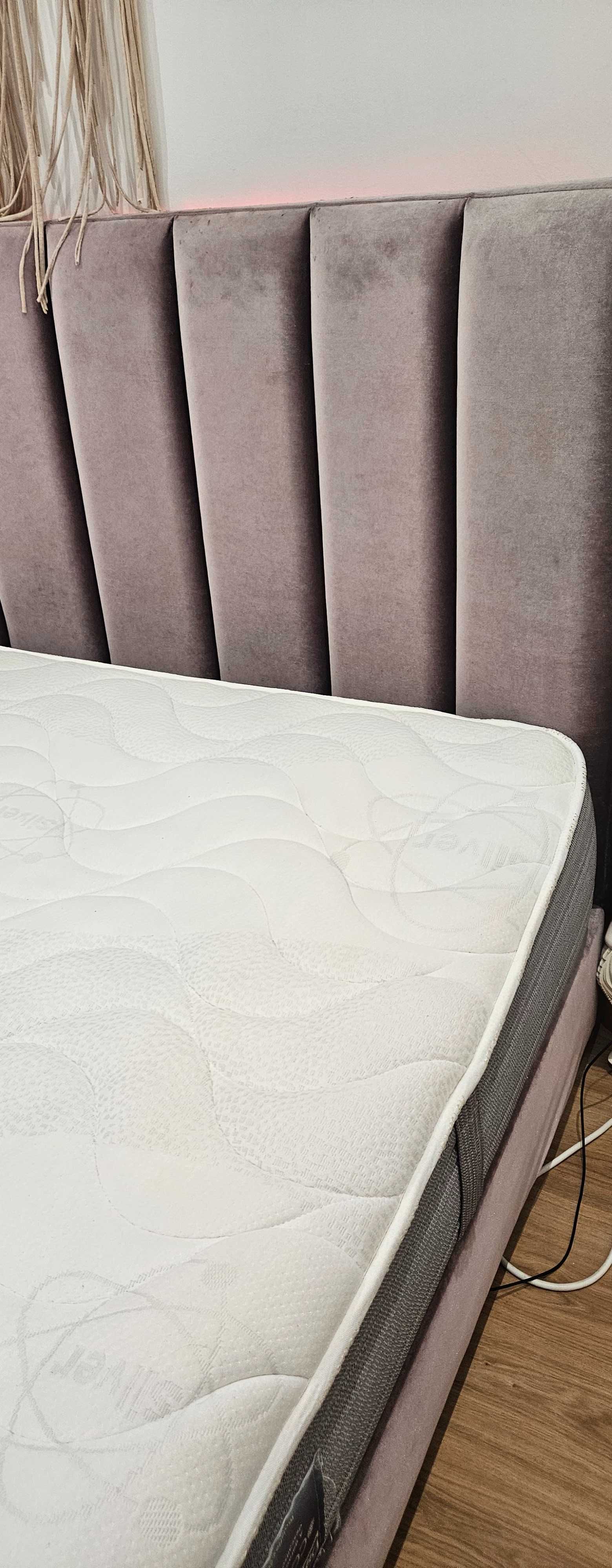 Cama Com cabeceira em tecido - king size