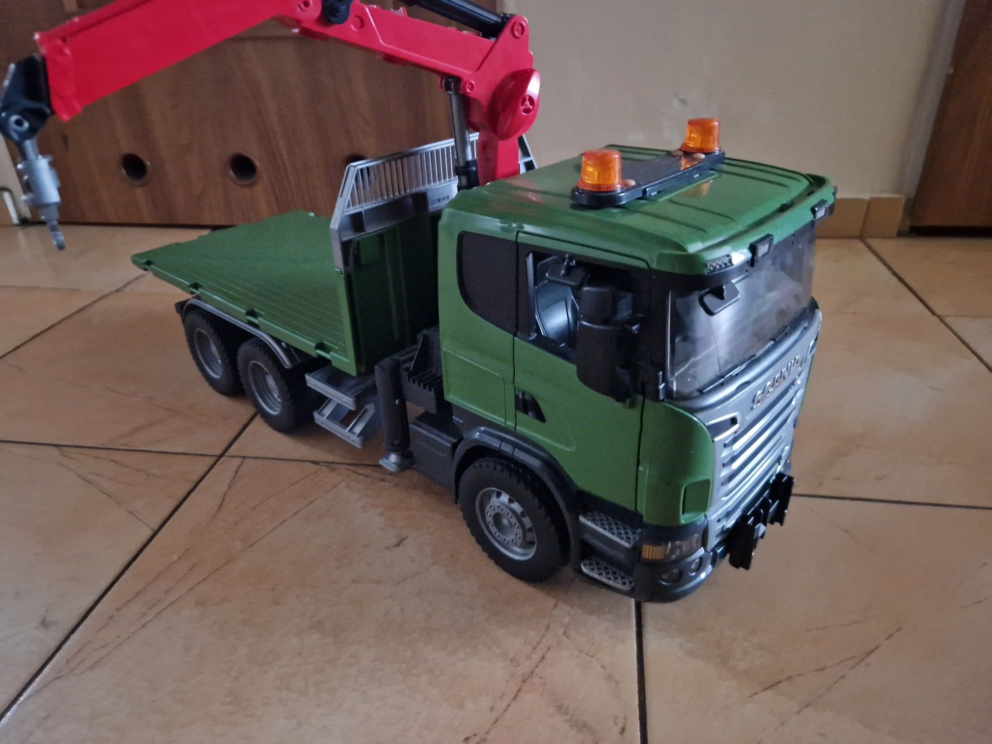 Bruder 03524 Scania ciężarówka do drzewa żuraw bele