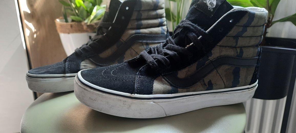 Długie buty Vans moro r 40