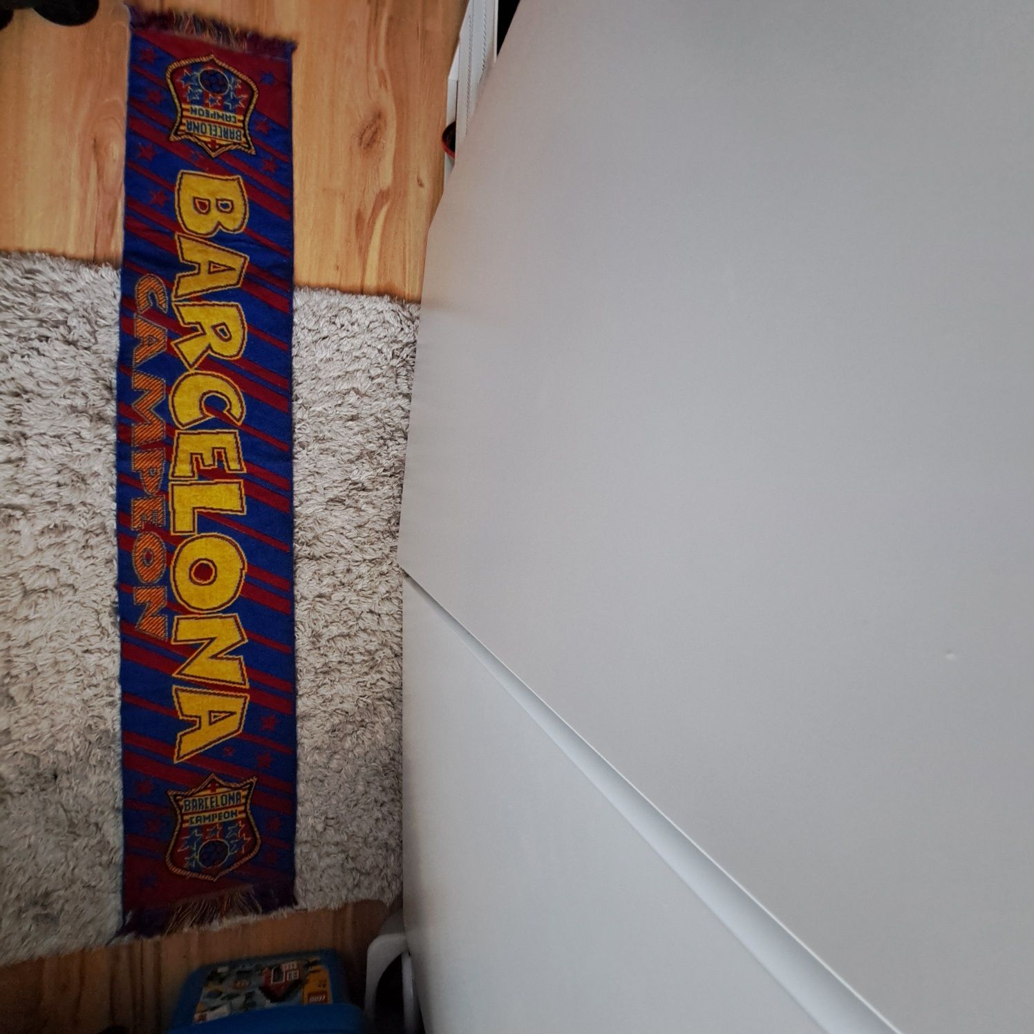 Szalik FC Barcelona, naklejki i ołówek