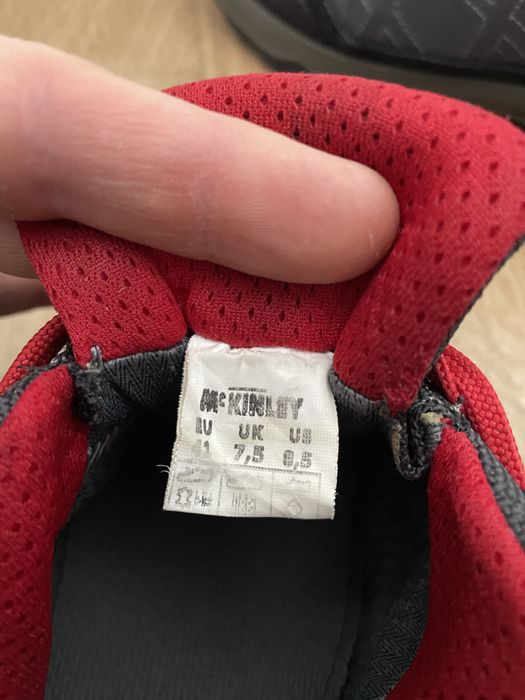 Продам трекінгові кросівки McKinley 41 розмір