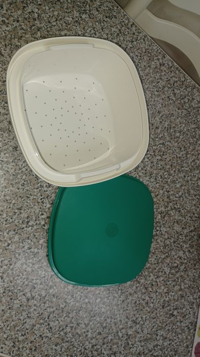 Caixa térmica tupperware