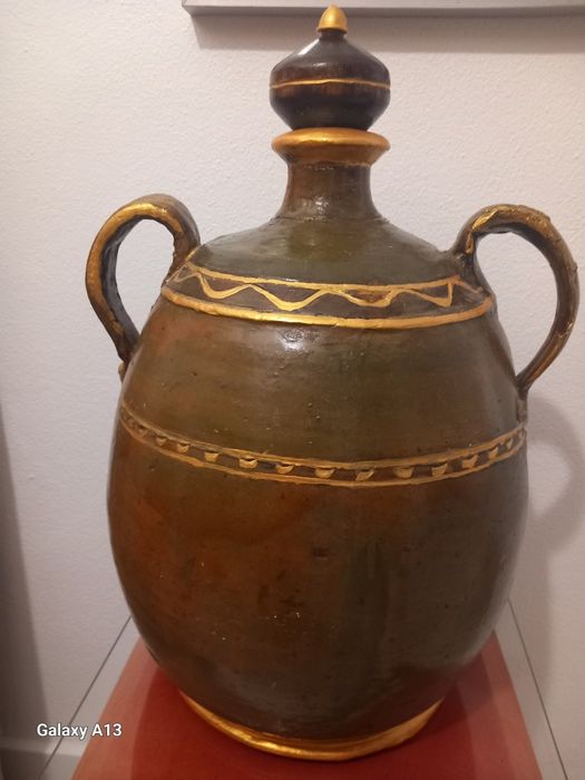 Antiguidades diversas restauradas