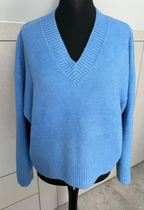 Светр жіночий Zara блакитного кольору