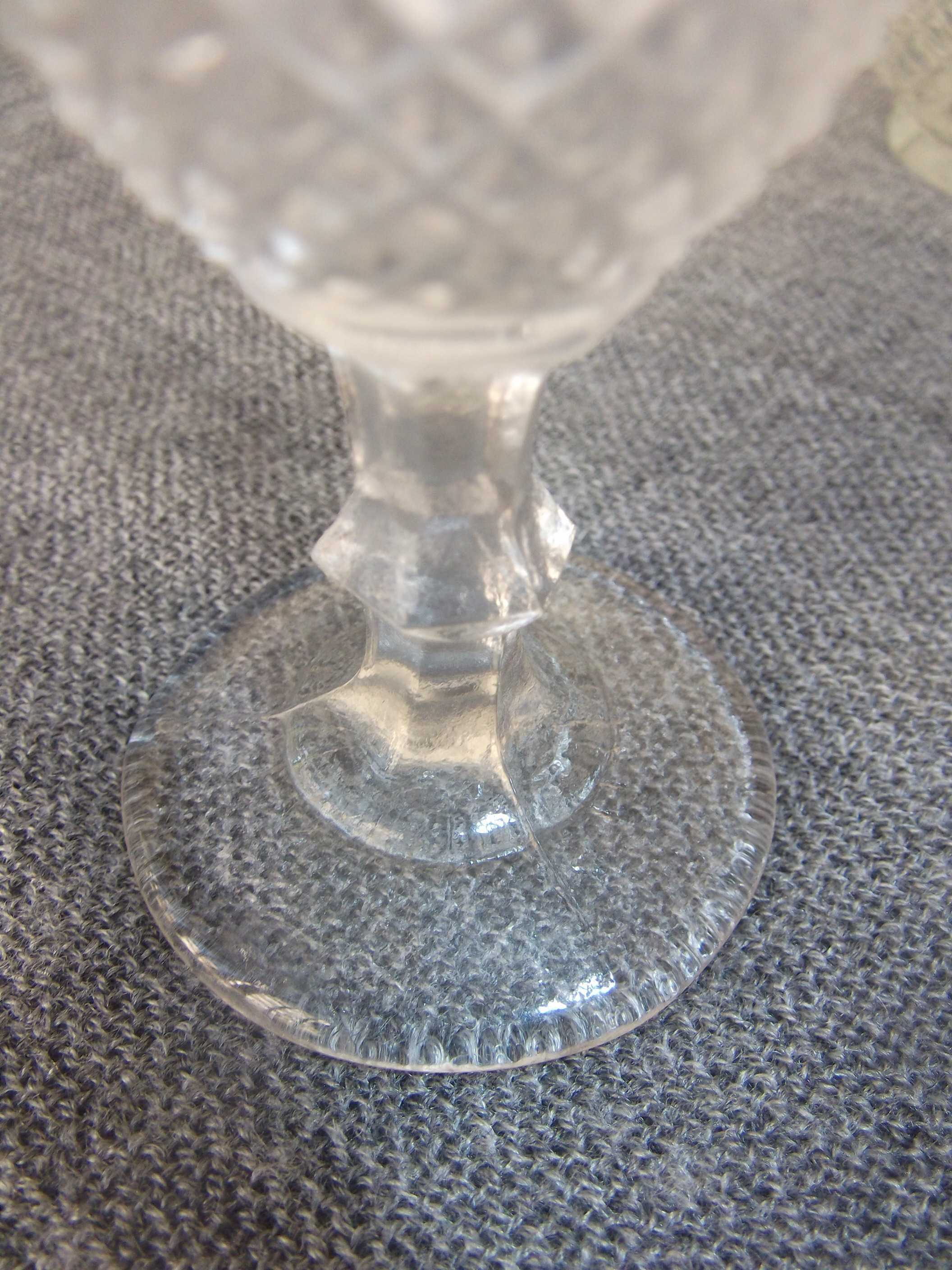 Garrafa e copos em cristal antigos / Antique crystal bottle & glasses