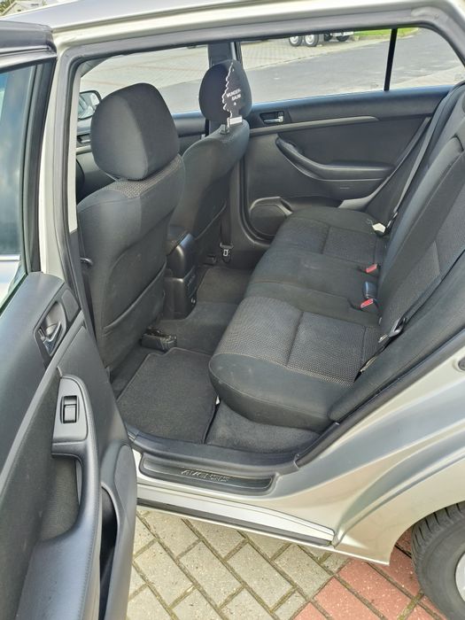 Toyota Avensis t25 2.0 D4D