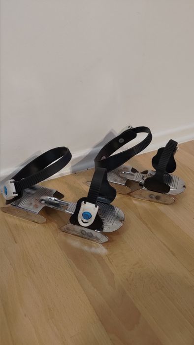 Łyżwy dwupłozowe nakladane