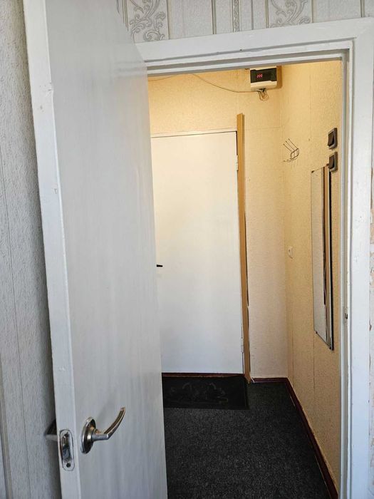Продам 1к малосемейку, Тополь-2, дом 26.