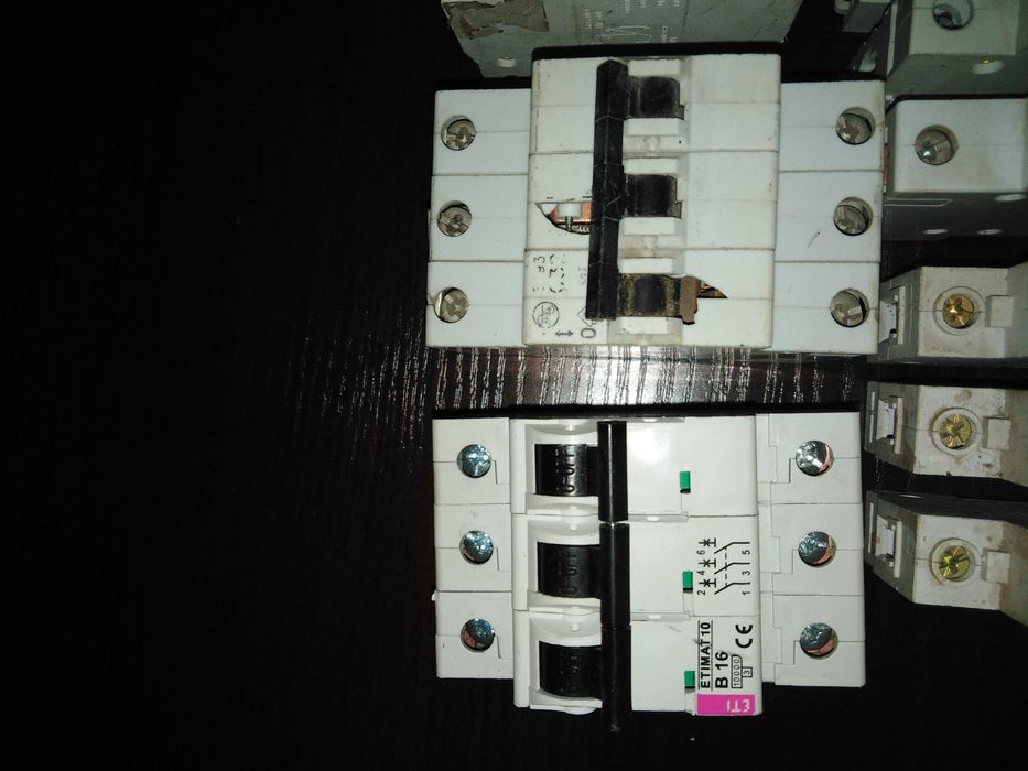 Bespiecznikii - automaty