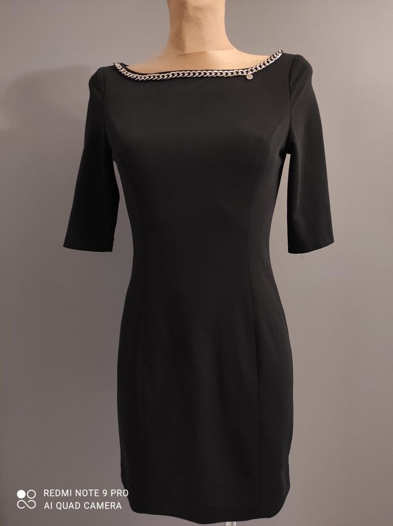 Czarna sukienka Elisabetta Franchi per Celyn-B, ozobony łańcuch, XS S