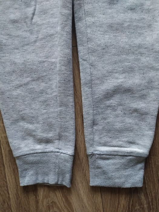 Spodnie dresowe Primark szare rozmiar 122