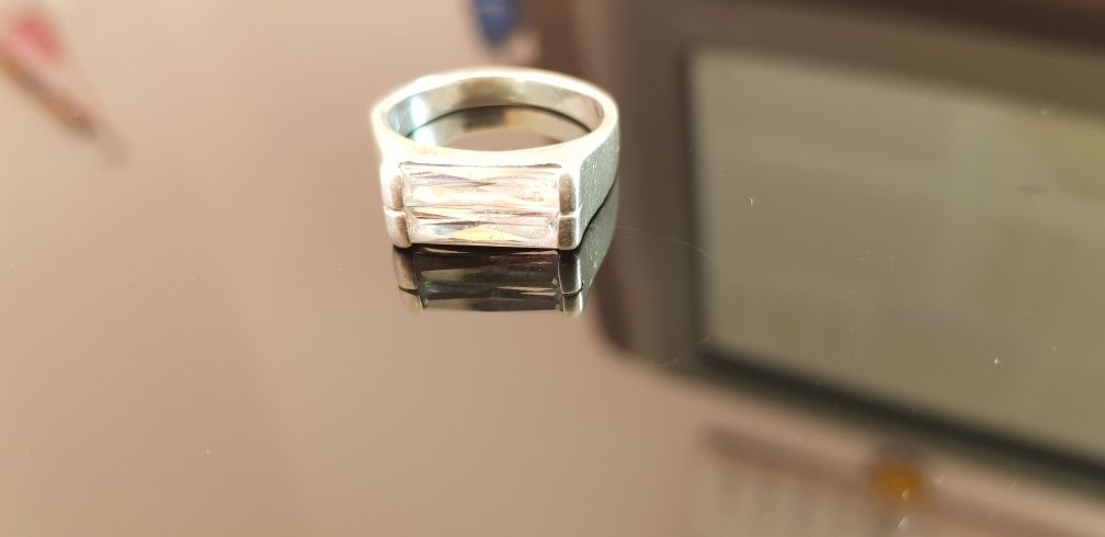 Srebrny pierścionek