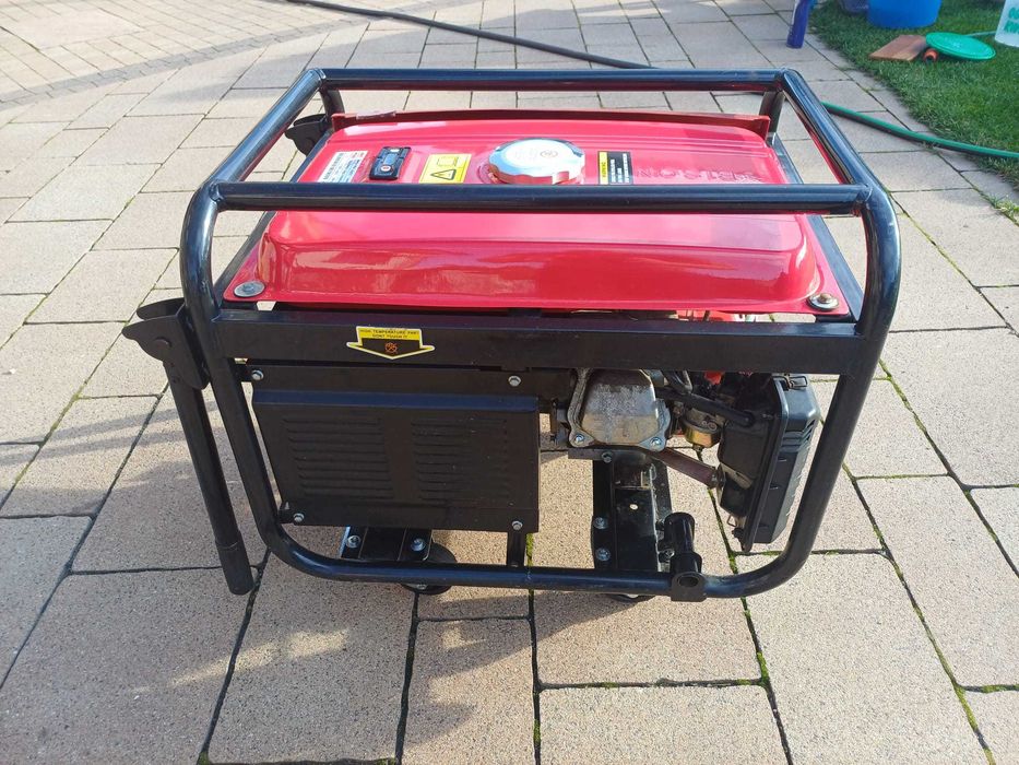 Agregat prądotwórczy AVR 2,5 KW na kółkach