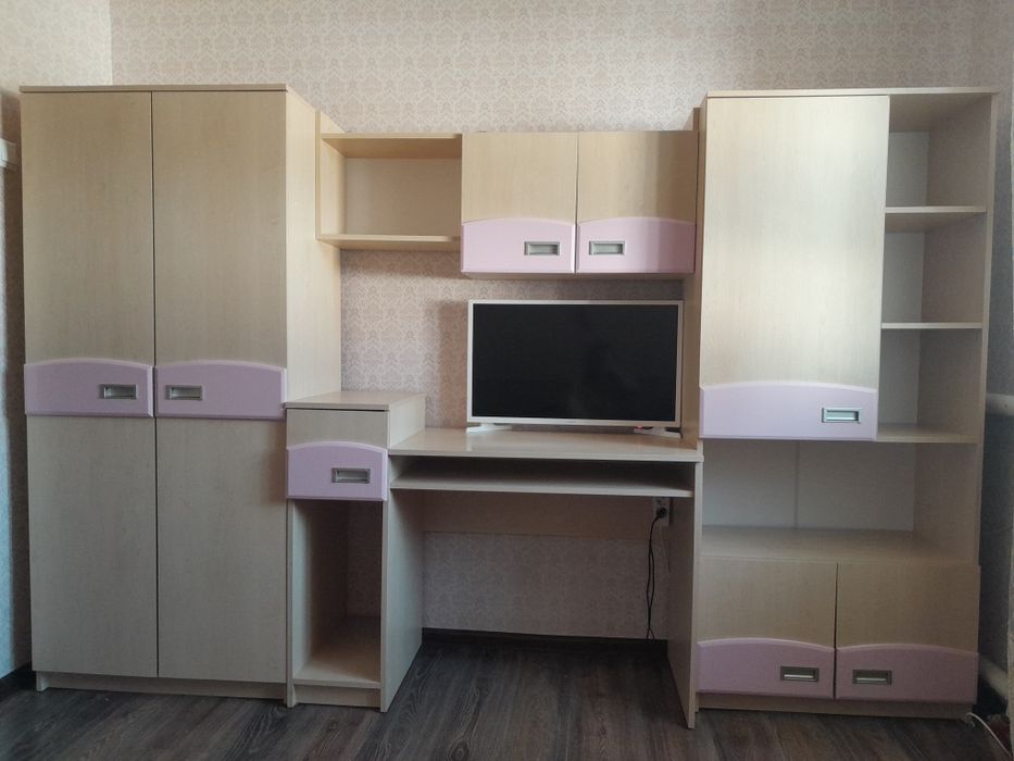 Дитячі меблі,шафи, комп'ютерний стіл