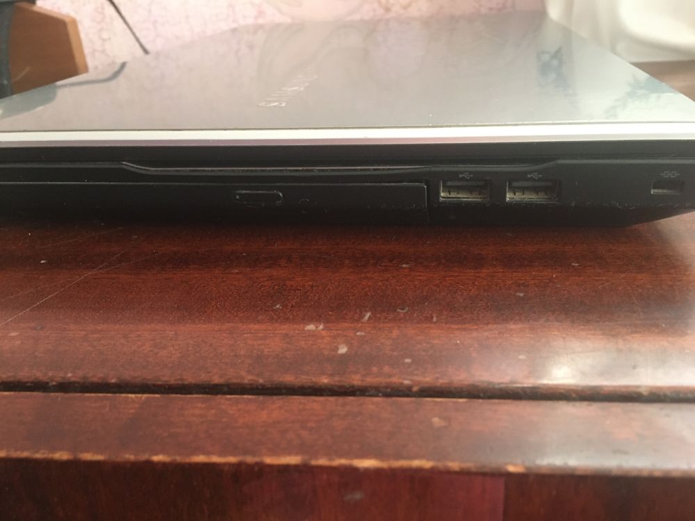 Ноутбук Samsung NP305V5a