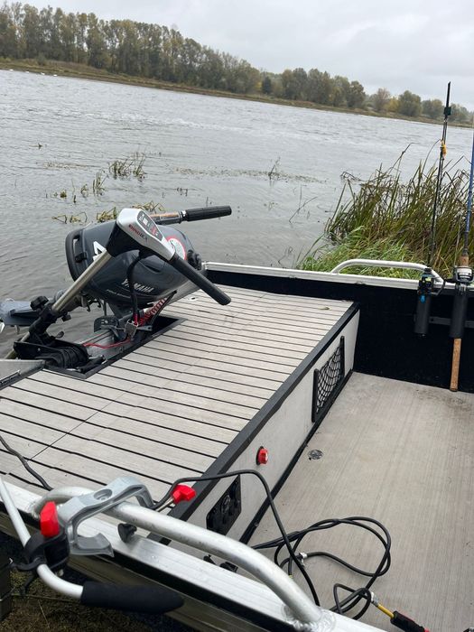 Łódka aluminiowa typu bassboat