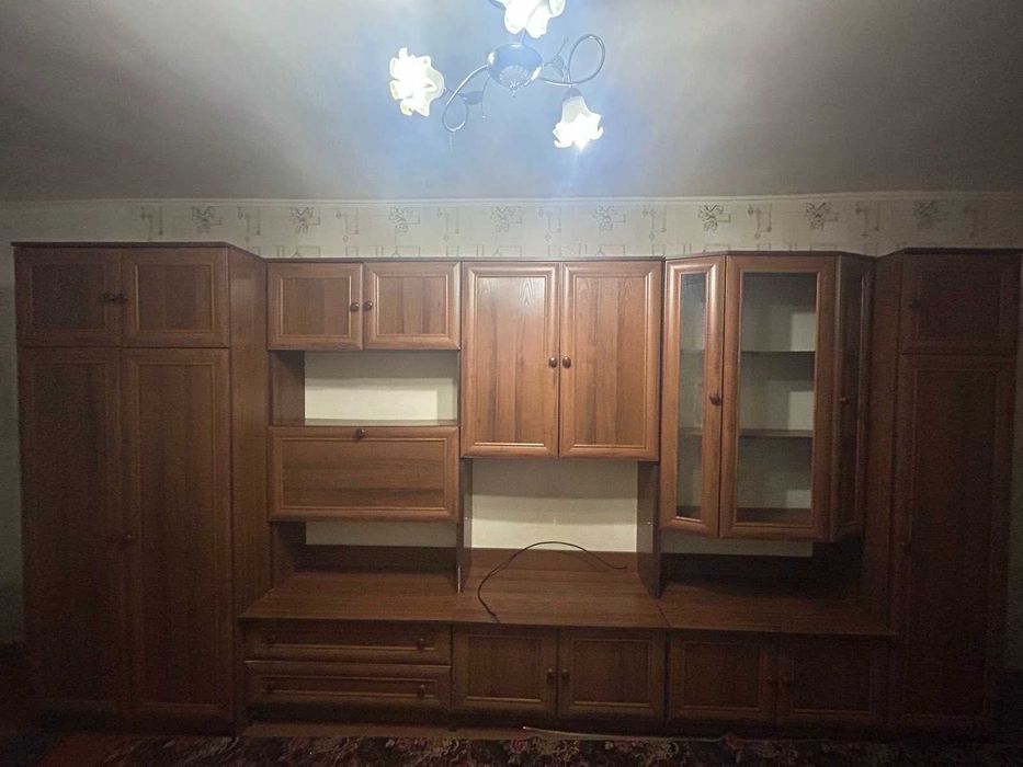 Меблева стінка з 5 шкафів