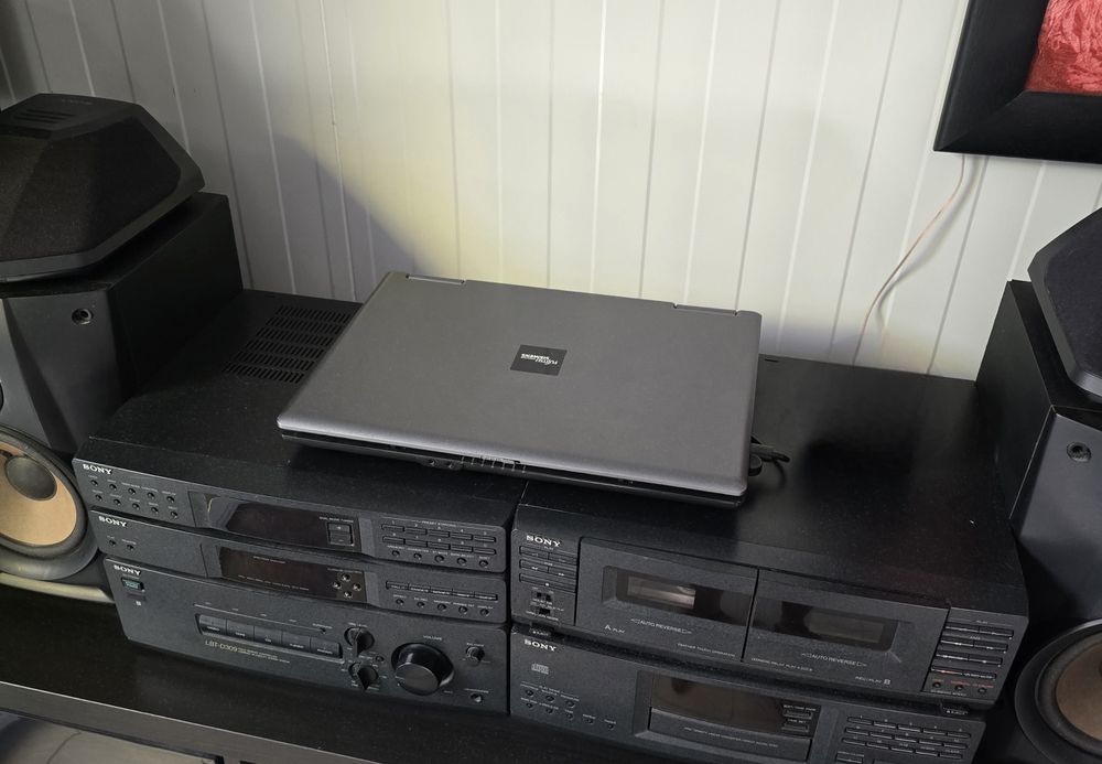 Aparelhagem Sony LBT-D309 + Portátil Fujitsu Siemens