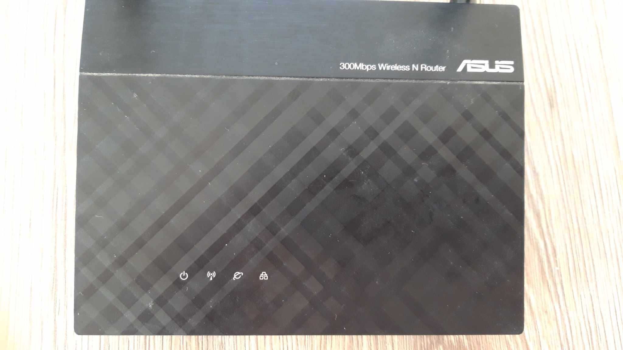 Router ASUS RT-N12+