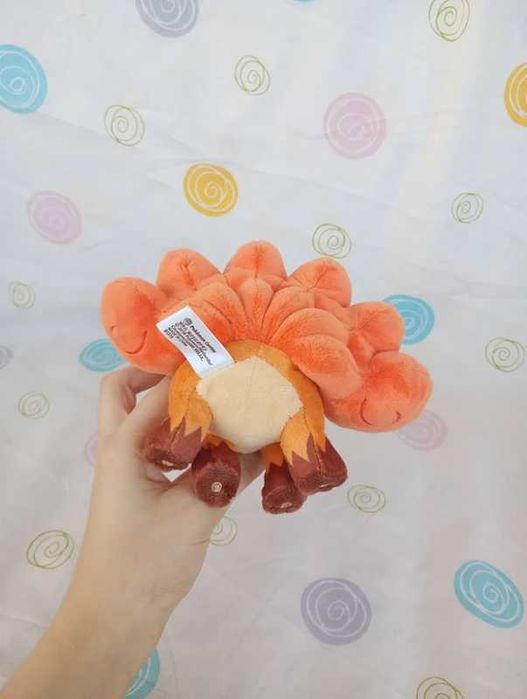 pokémon peluche Vulpix do Pokémon center