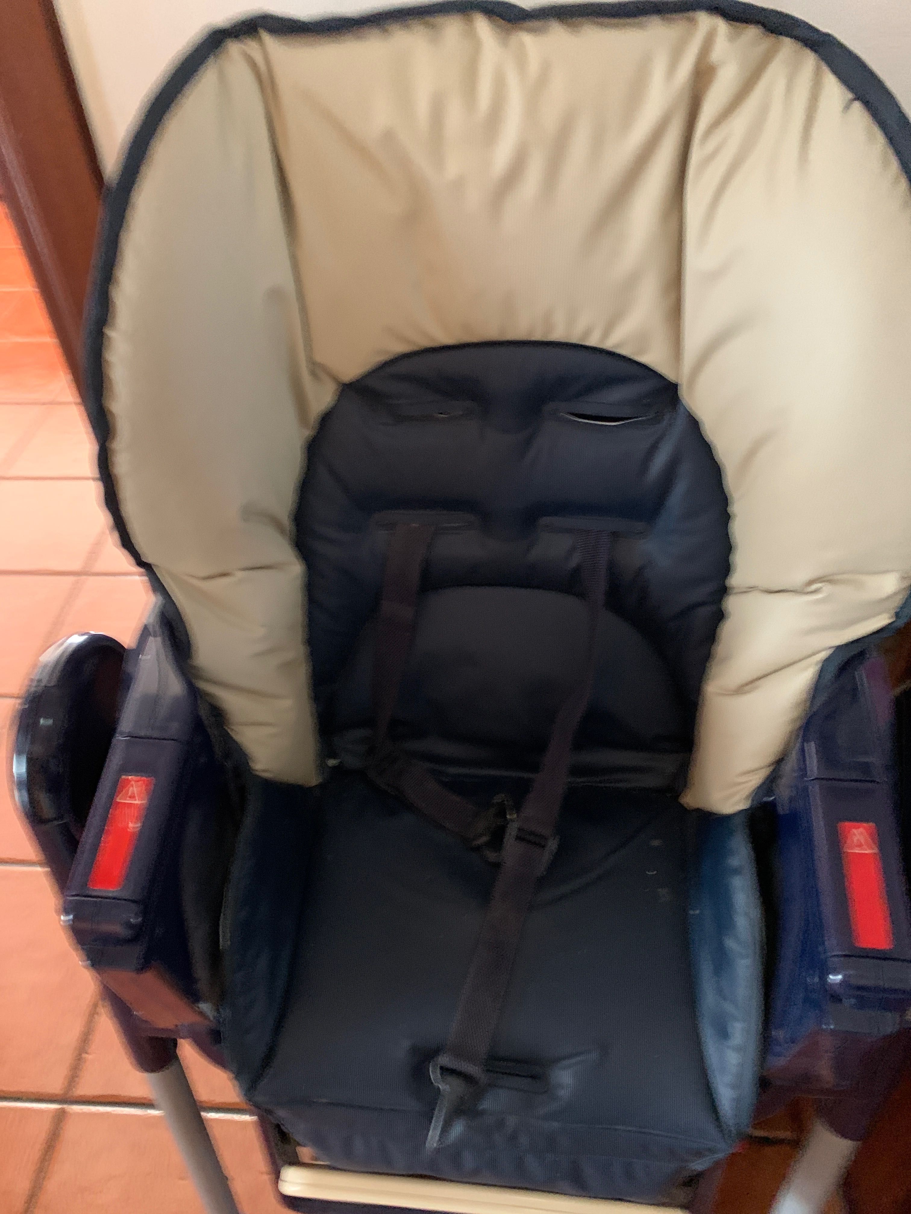 Cadeira de bebé  ‘para refeições ‘